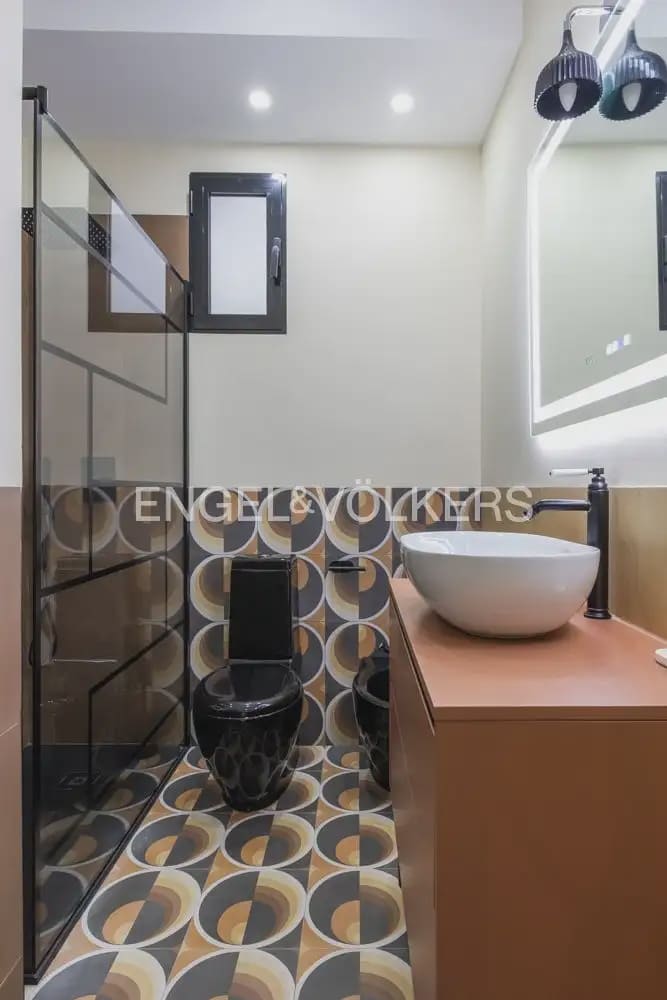 2 makuuhuone Asunto vuokrattavana paikassa Valencia kaupunki - 2 200 € (Ref: 9897826)