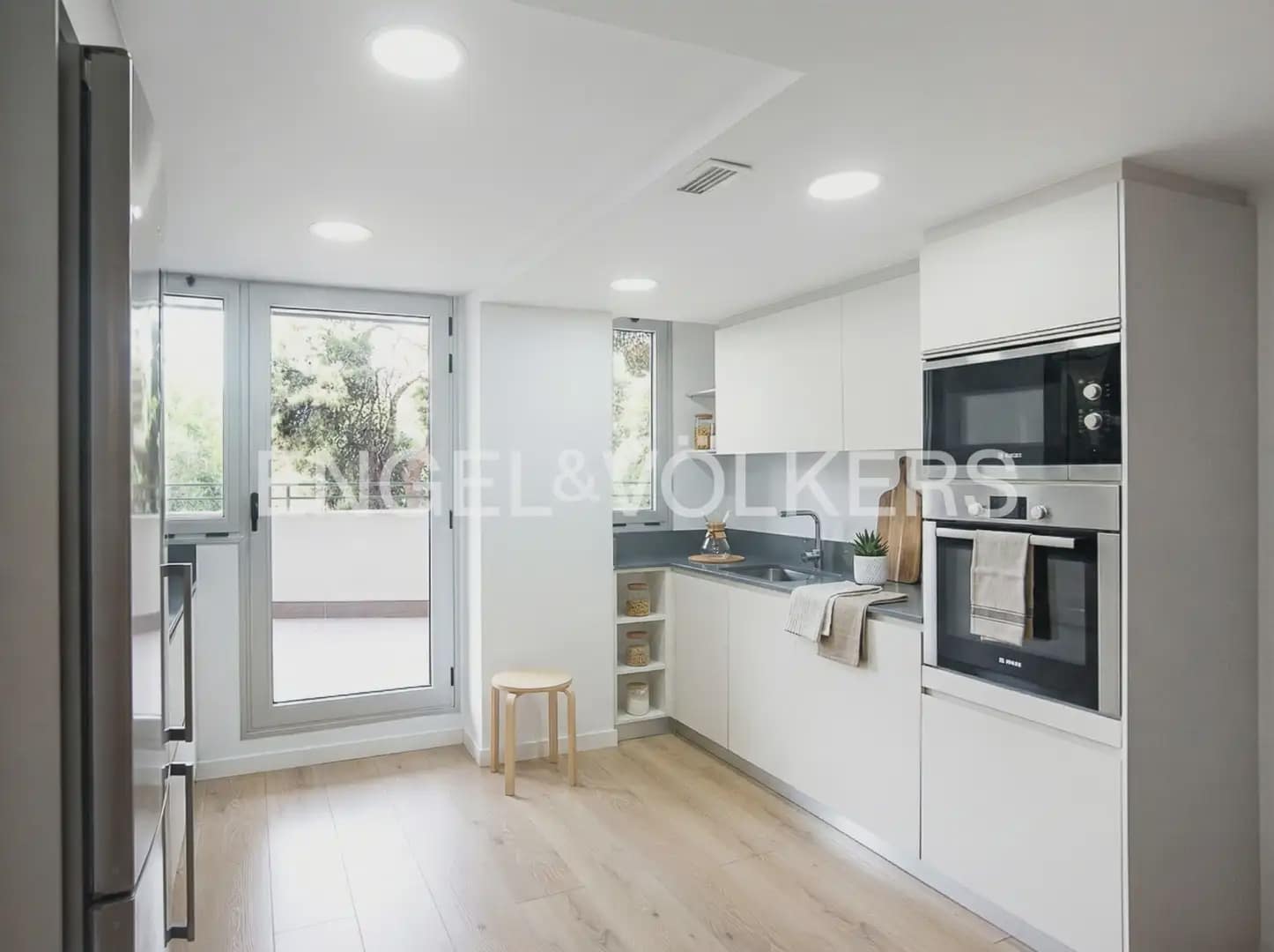 Piso de 4 habitaciones en Castelló de la Plana en venta con garaje - 360.000 € (Ref: 9897827)