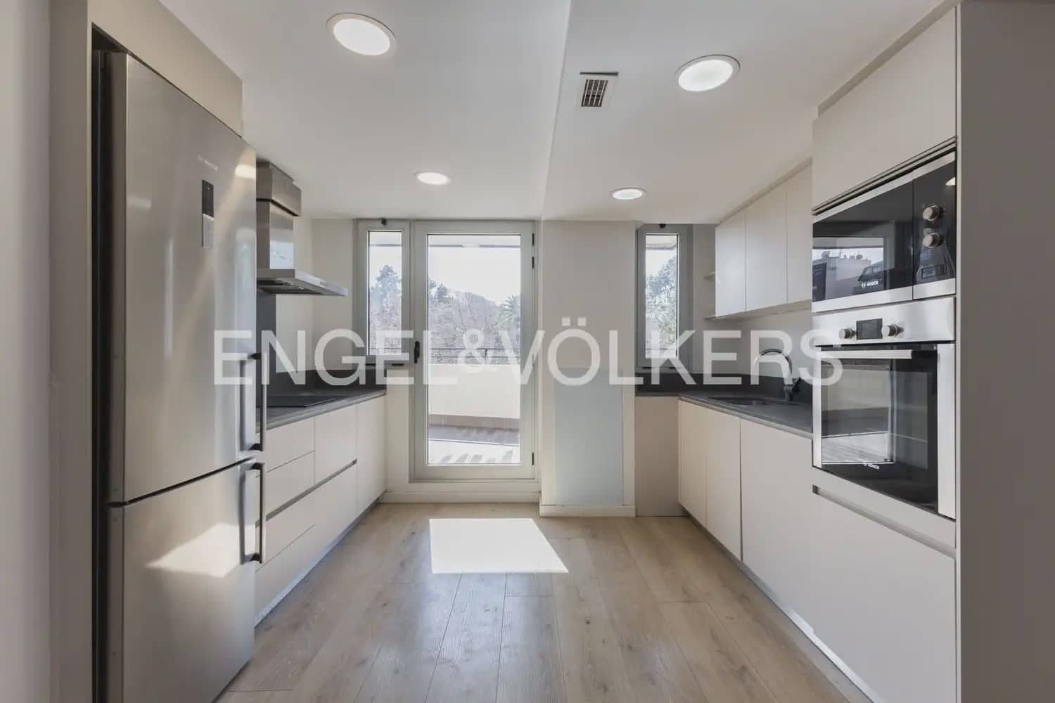 Piso de 4 habitaciones en Castelló de la Plana en venta con garaje - 360.000 € (Ref: 9897827)