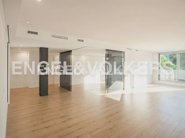 Piso de 4 habitaciones en Centro, Castelló de la Plana en venta con garaje - 360.000 € (Ref: 9897827)