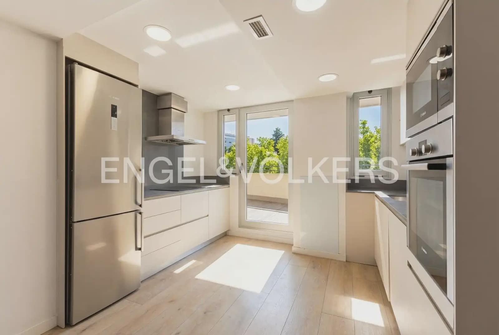 Piso de 4 habitaciones en Castelló de la Plana en venta con garaje - 360.000 € (Ref: 9897827)