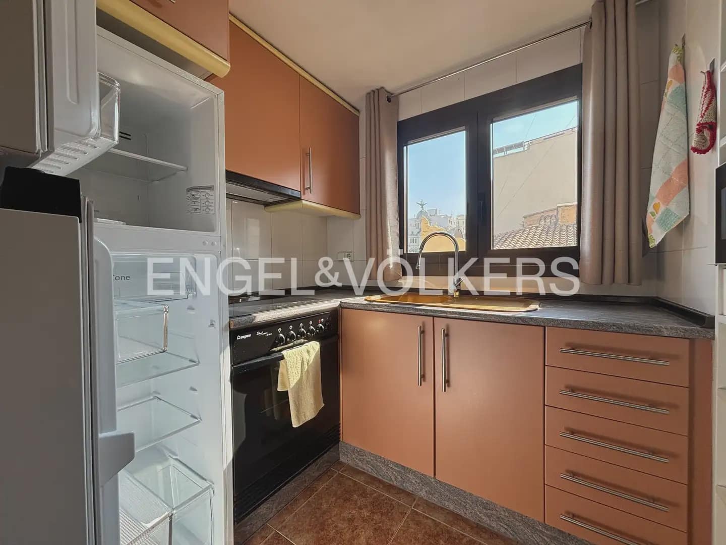 2 sypialnia Mieszkanie do wynajęcia w Miasto Walencja - 1 500 € (Ref: 9897828)