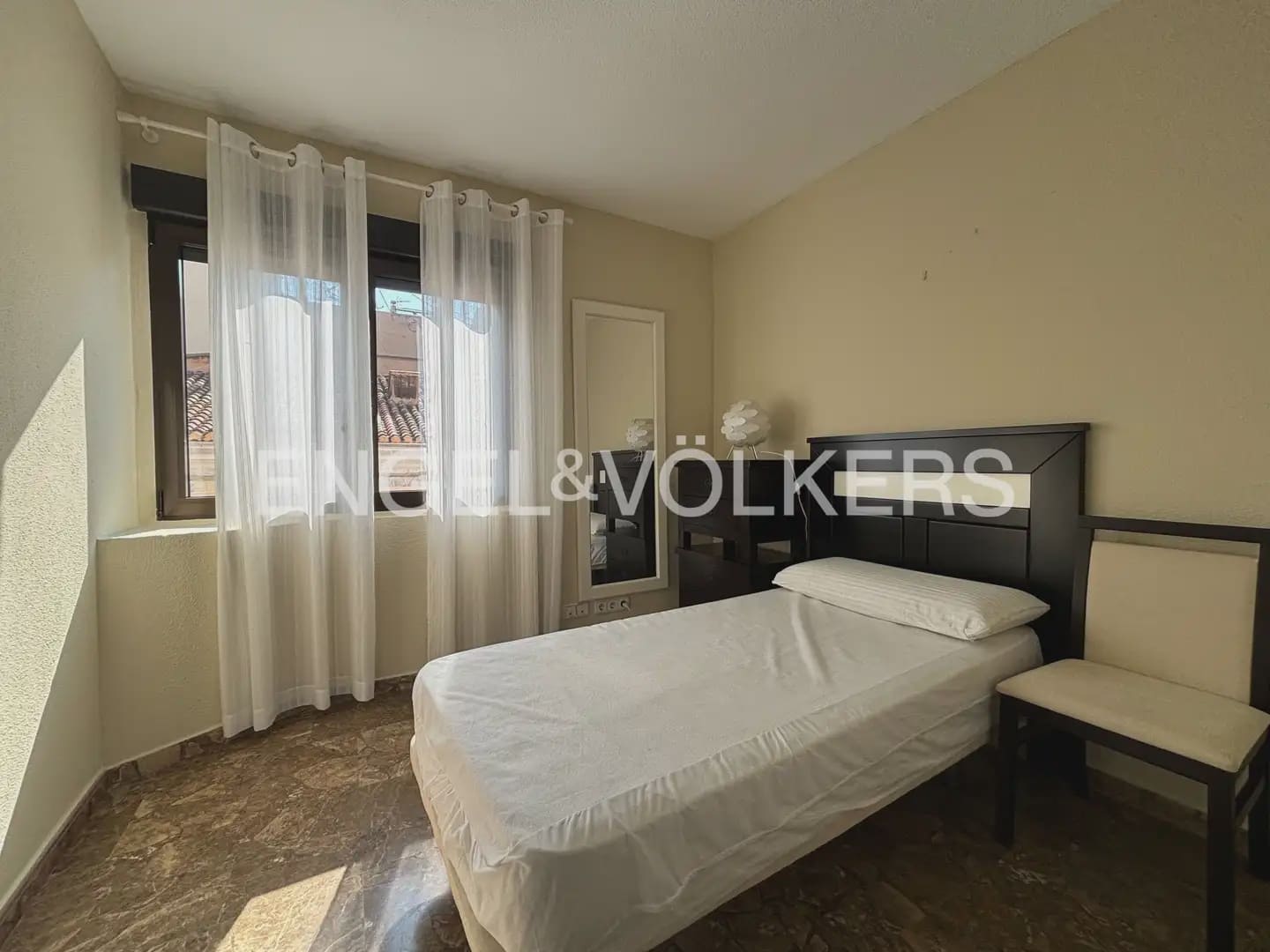2 sypialnia Mieszkanie do wynajęcia w Miasto Walencja - 1 500 € (Ref: 9897828)