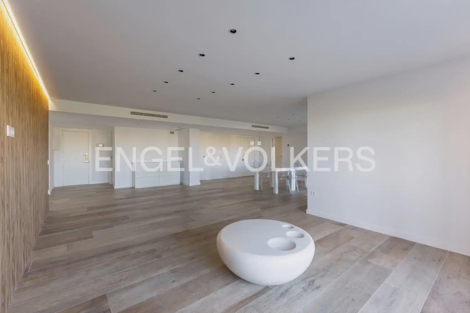 5 makuuhuone Asunto vuokrattavana paikassa Valencia kaupunki mukana 
autotalli - 5 000 € (Ref: 9897829)