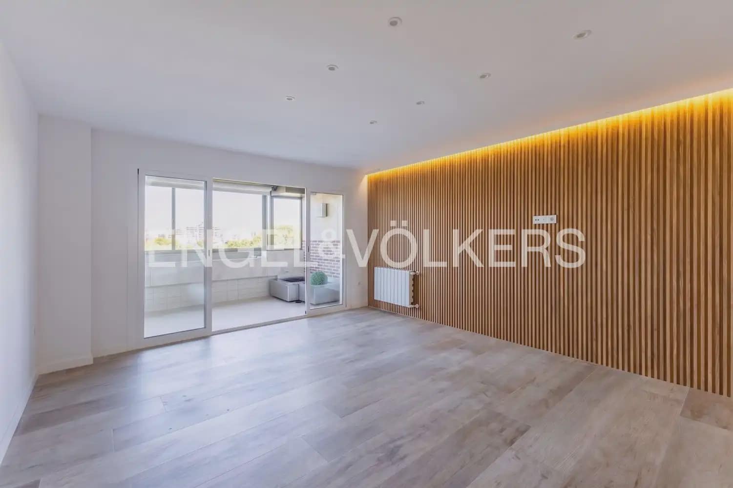 5 makuuhuone Asunto vuokrattavana paikassa Valencia kaupunki mukana 
autotalli - 5 000 € (Ref: 9897829)