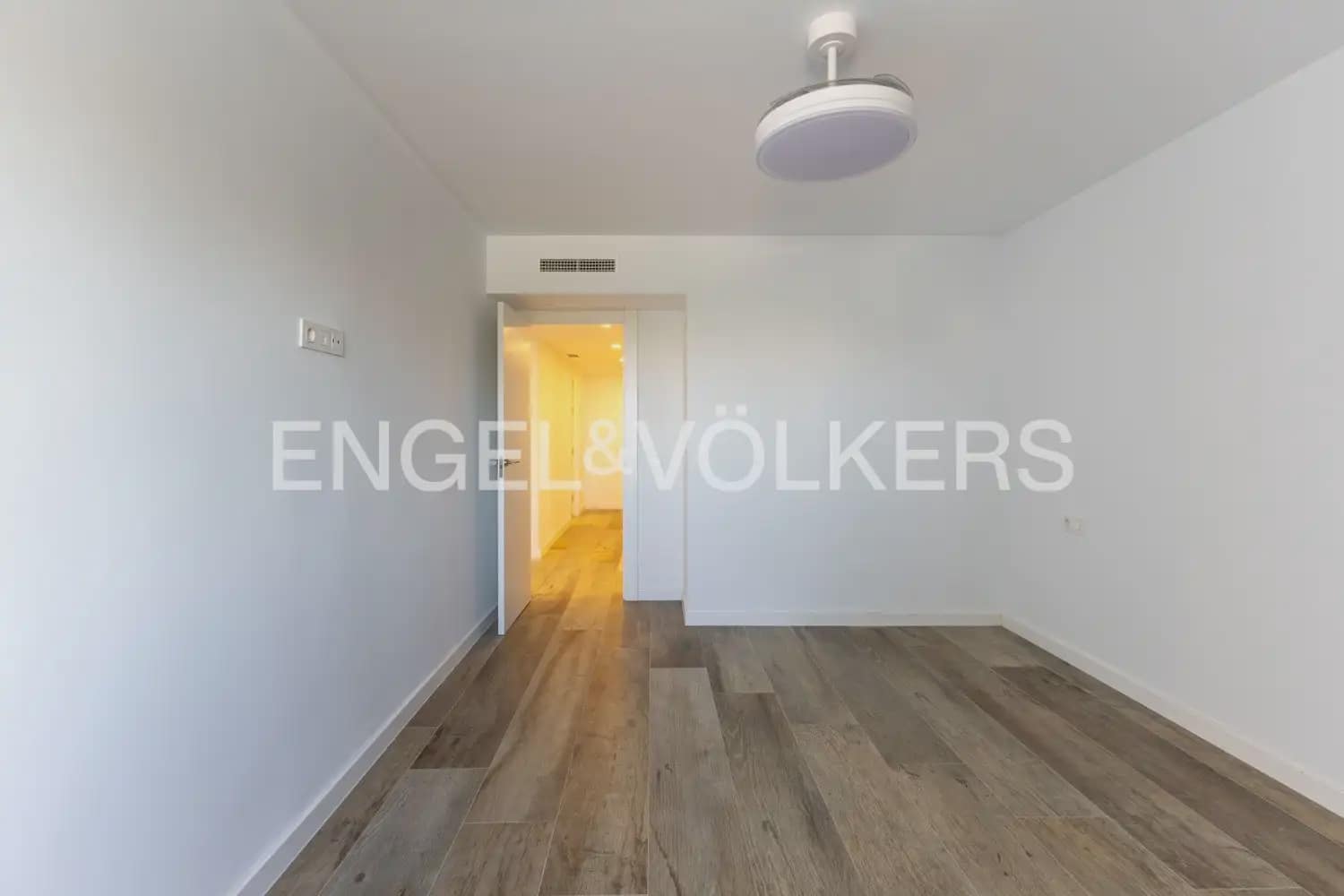 5 makuuhuone Asunto vuokrattavana paikassa Valencia kaupunki mukana 
autotalli - 5 000 € (Ref: 9897829)