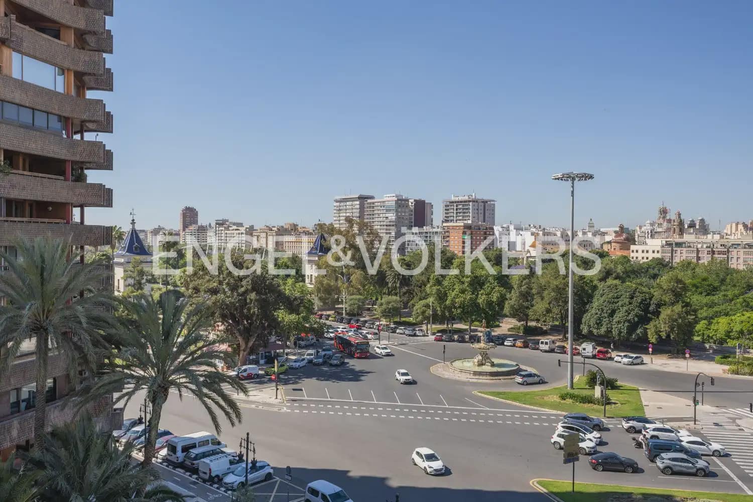 5 makuuhuone Asunto vuokrattavana paikassa Valencia kaupunki mukana 
autotalli - 5 000 € (Ref: 9897829)