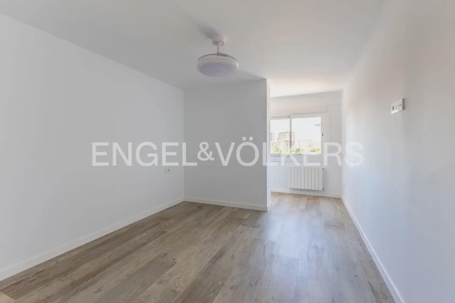 5 makuuhuone Asunto vuokrattavana paikassa Valencia kaupunki mukana 
autotalli - 5 000 € (Ref: 9897829)