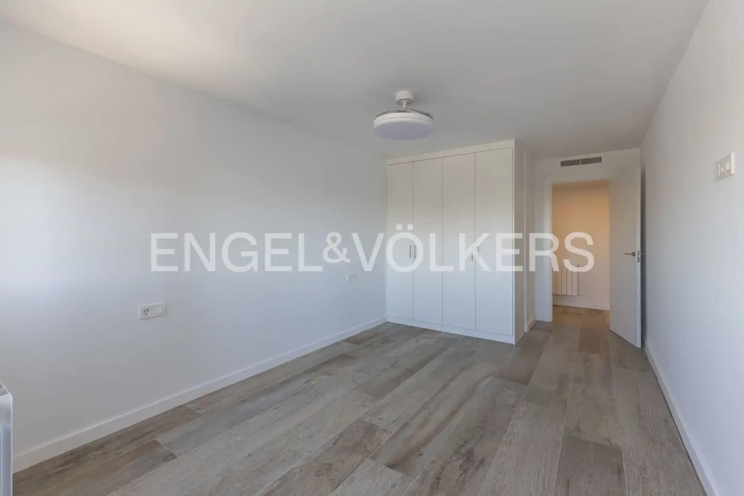 5 makuuhuone Asunto vuokrattavana paikassa Valencia kaupunki mukana 
autotalli - 5 000 € (Ref: 9897829)