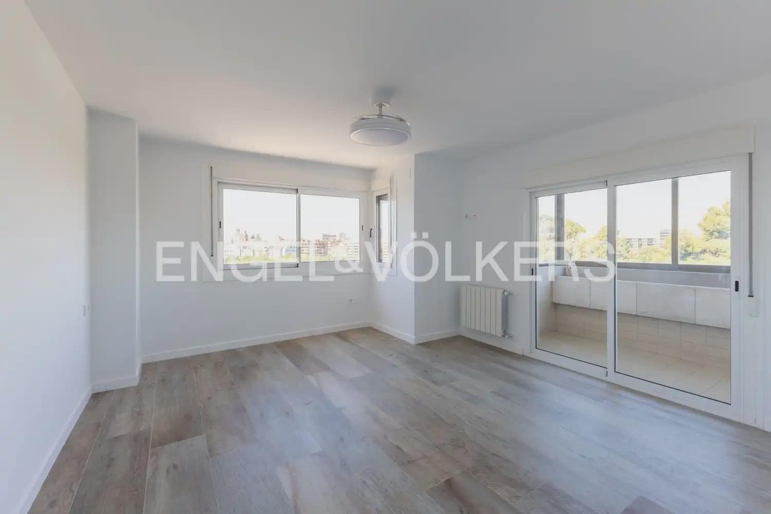 5 makuuhuone Asunto vuokrattavana paikassa Valencia kaupunki mukana 
autotalli - 5 000 € (Ref: 9897829)