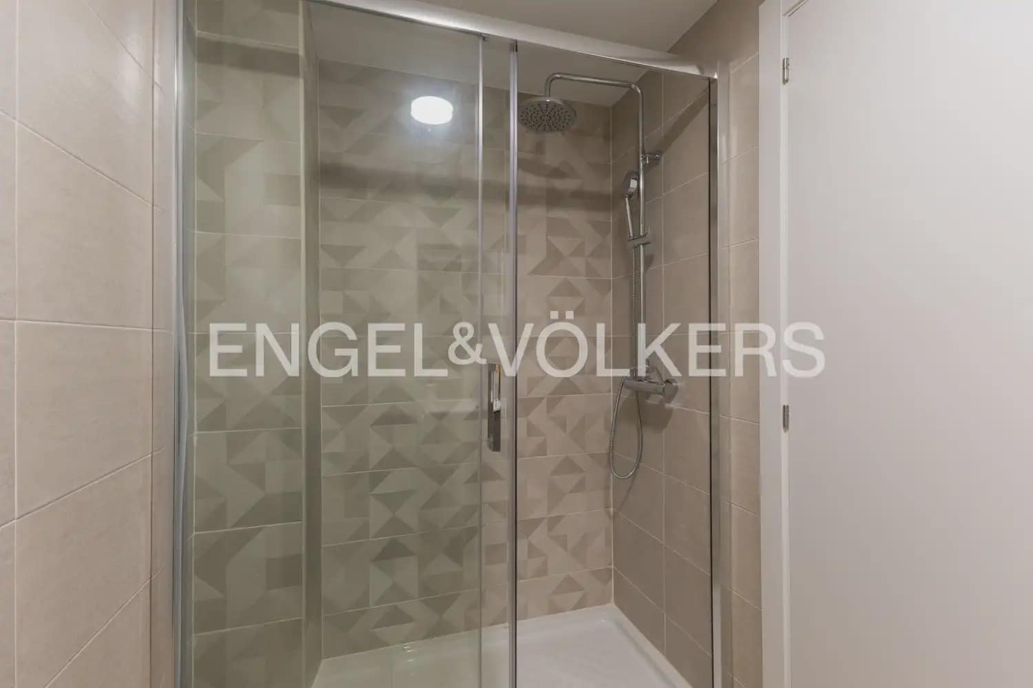 2 bedroom Flat for sale in Cabanes with pool garage - € 280,000 (Ref: 9897830)