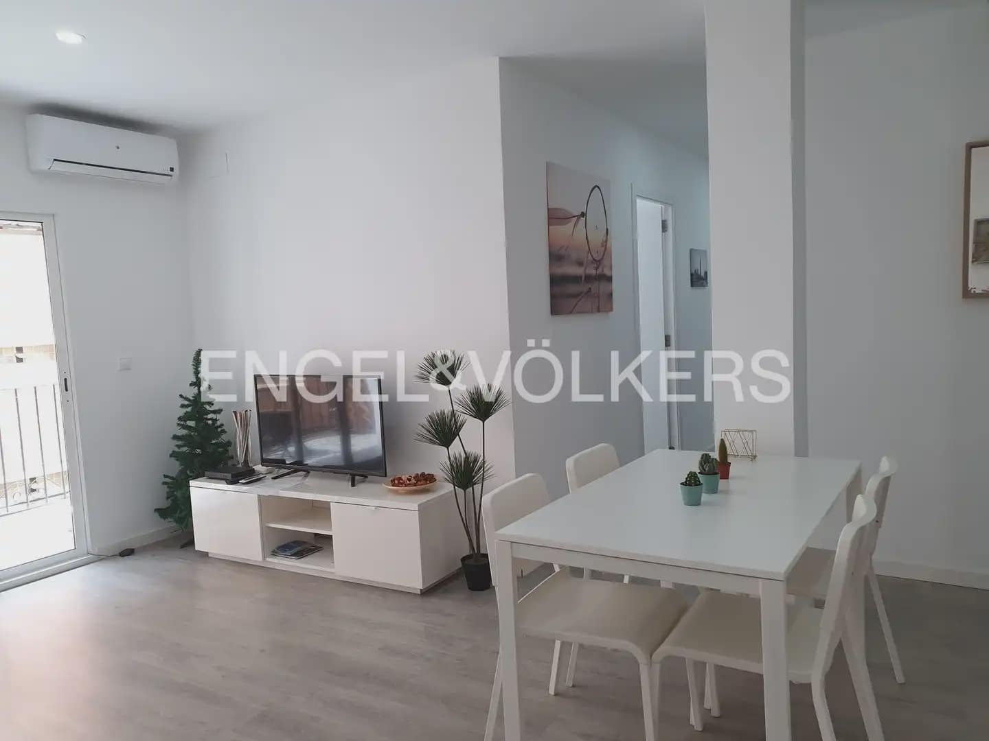 4 quarto Apartamento para arrendar em Valencia cidade - 2 000 € (Ref: 9897831)