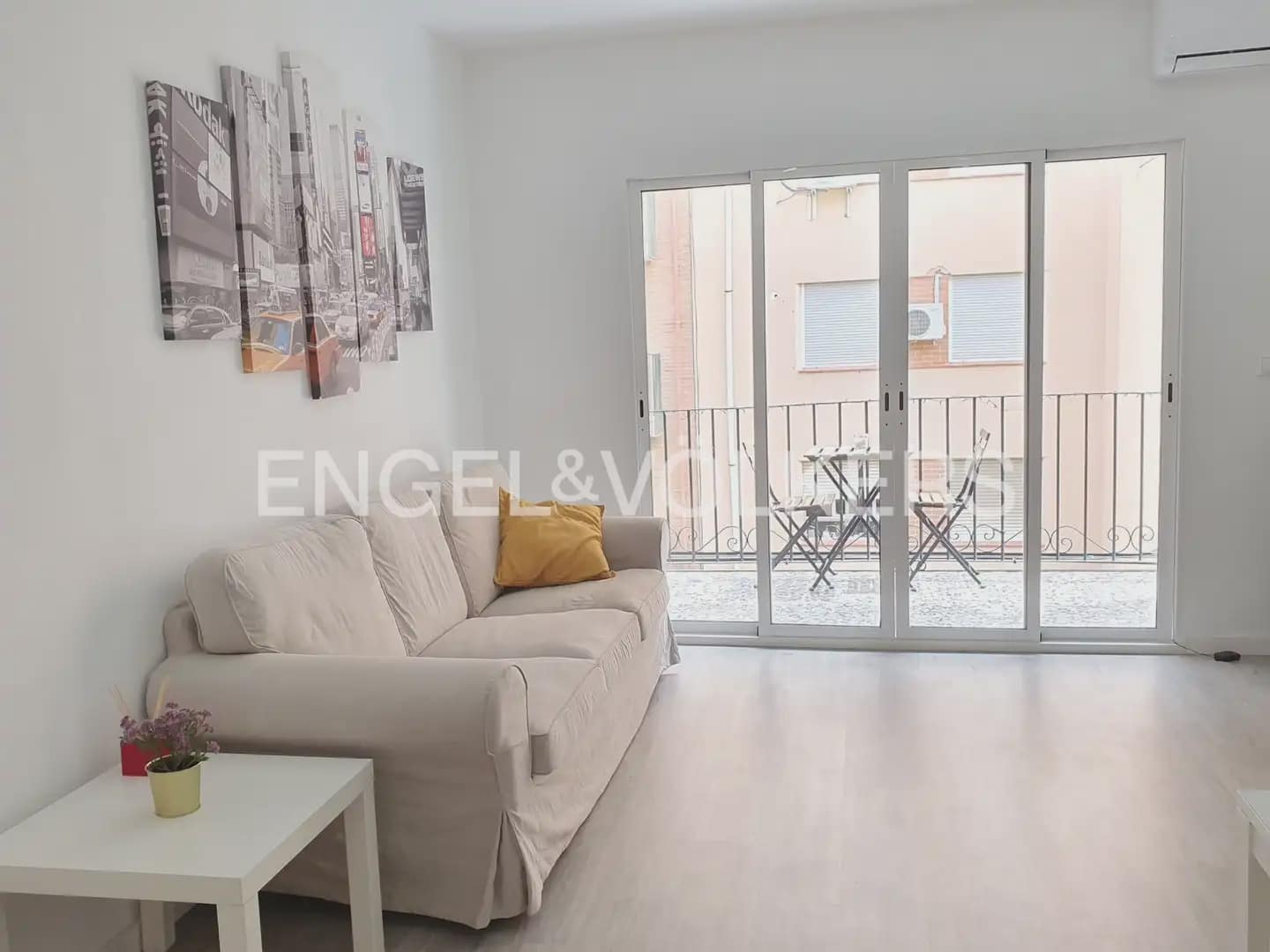 4 quarto Apartamento para arrendar em Valencia cidade - 2 000 € (Ref: 9897831)