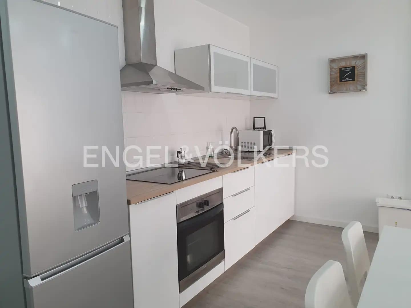 4 quarto Apartamento para arrendar em Valencia cidade - 2 000 € (Ref: 9897831)