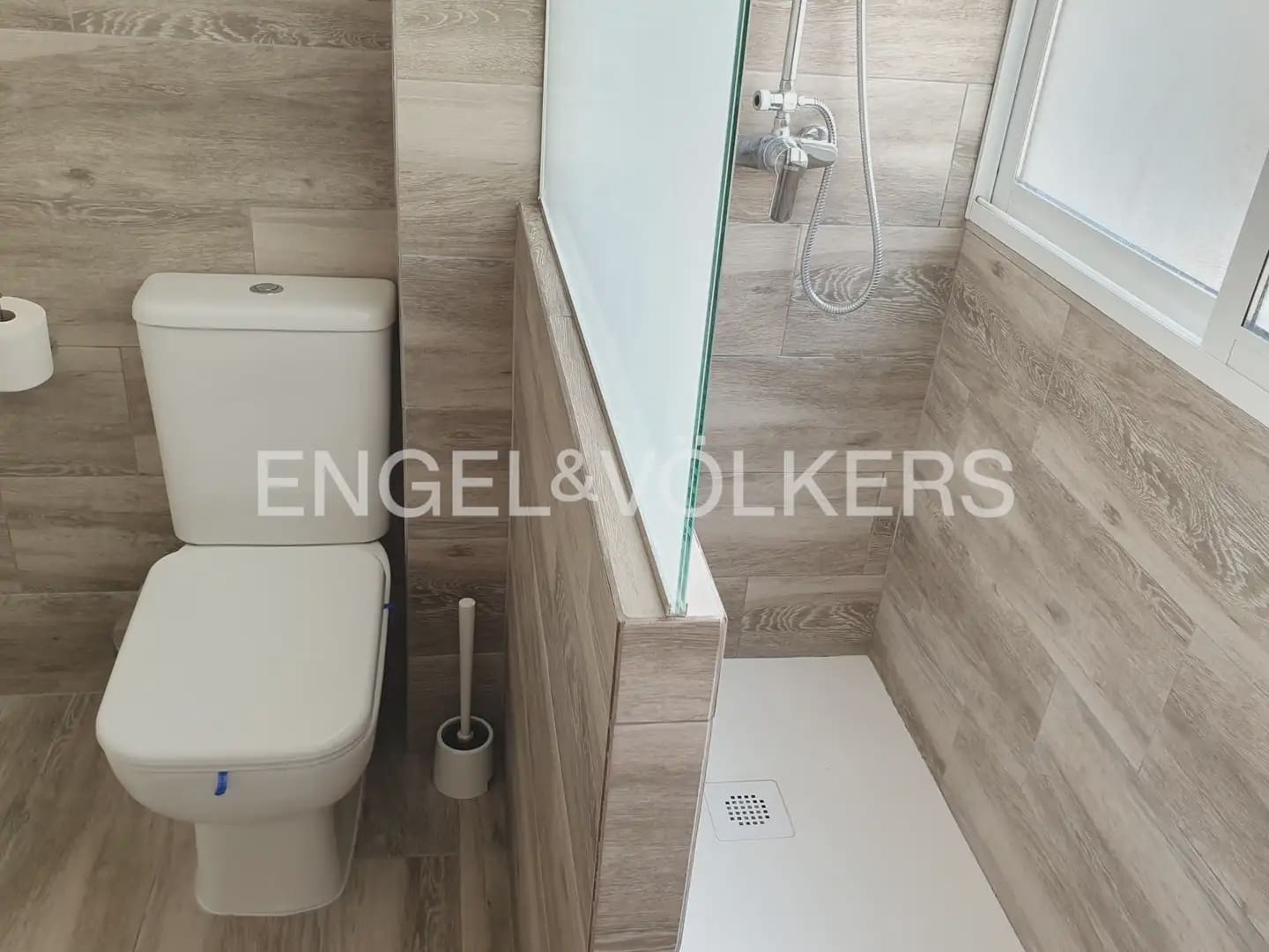 4 quarto Apartamento para arrendar em Valencia cidade - 2 000 € (Ref: 9897831)