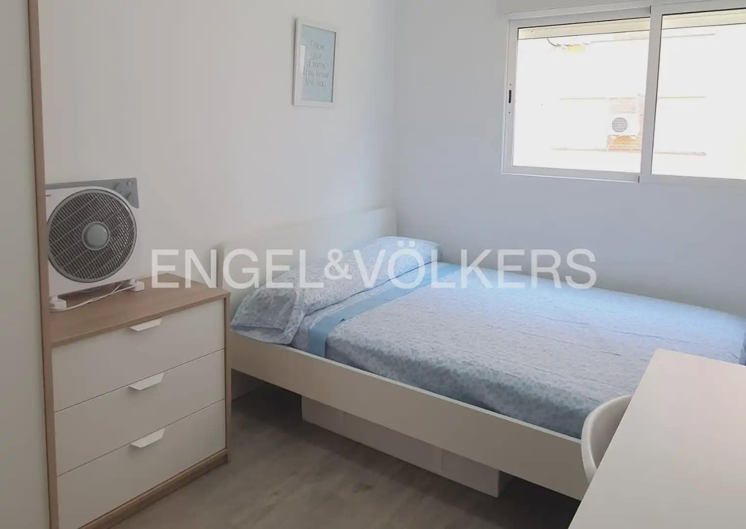 4 quarto Apartamento para arrendar em Valencia cidade - 2 000 € (Ref: 9897831)
