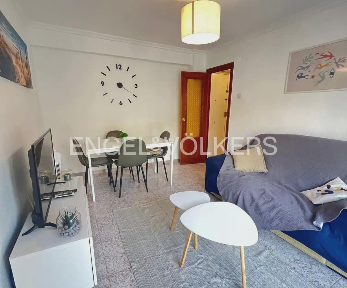 3 bedroom Flat for rent in Valencia city - € 1,600 (Ref: 9897832)