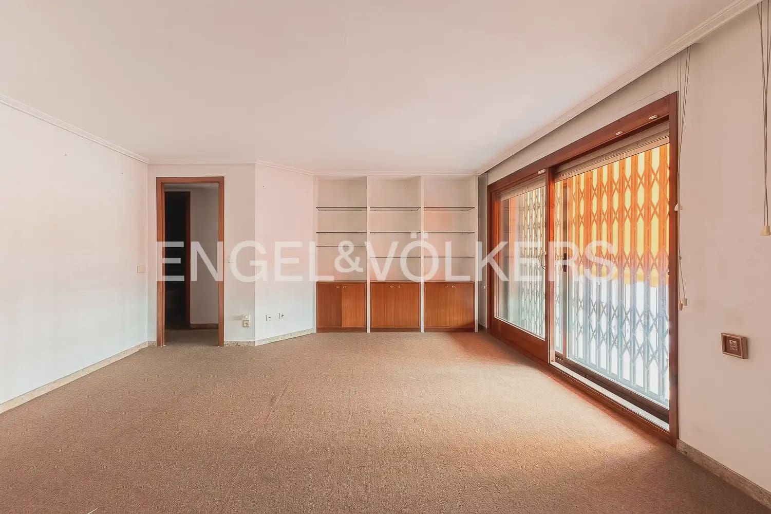 4 Zimmer Wohnung zu verkaufen in Valencia Stadt mit Garage - 950.000 € (Ref: 9897834)