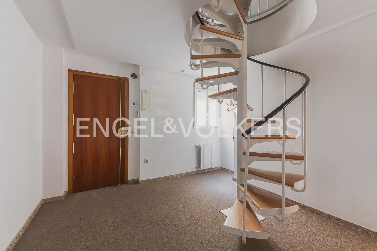 4 Zimmer Wohnung zu verkaufen in Valencia Stadt mit Garage - 950.000 € (Ref: 9897834)