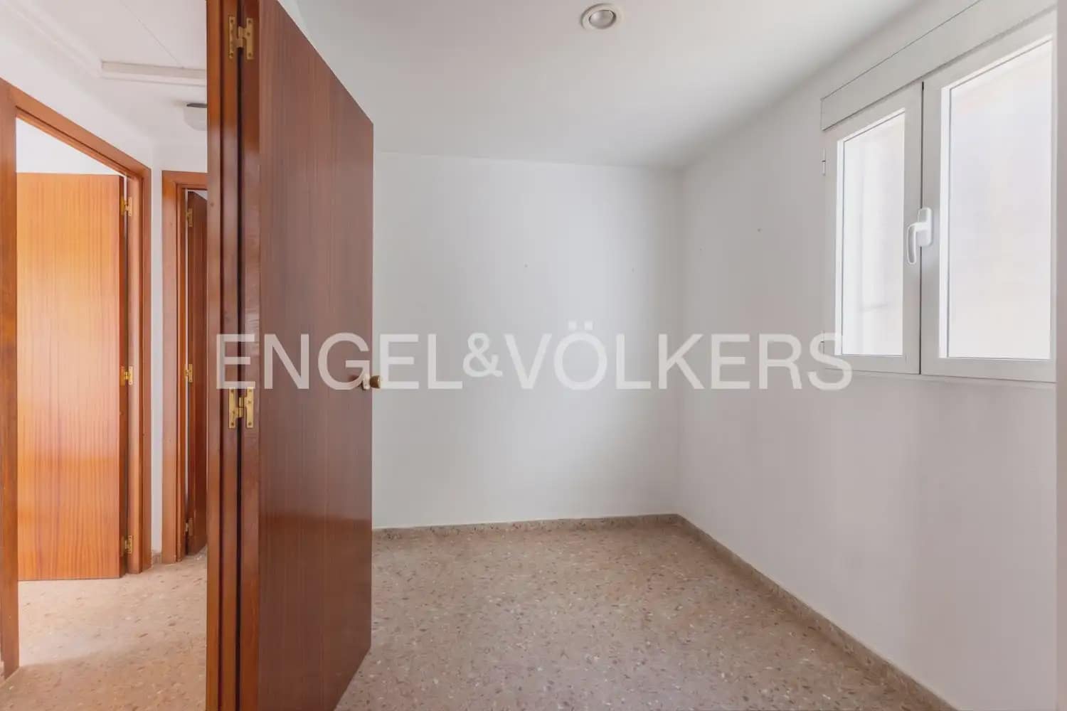 4 Zimmer Wohnung zu verkaufen in Valencia Stadt mit Garage - 950.000 € (Ref: 9897834)