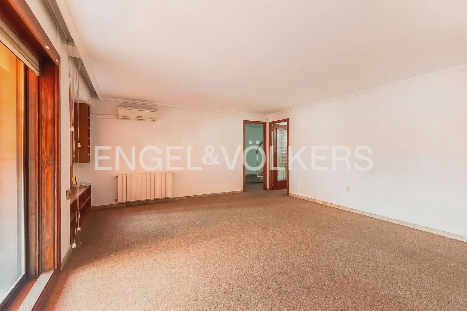 4 Zimmer Wohnung zu verkaufen in Valencia Stadt mit Garage - 950.000 € (Ref: 9897834)
