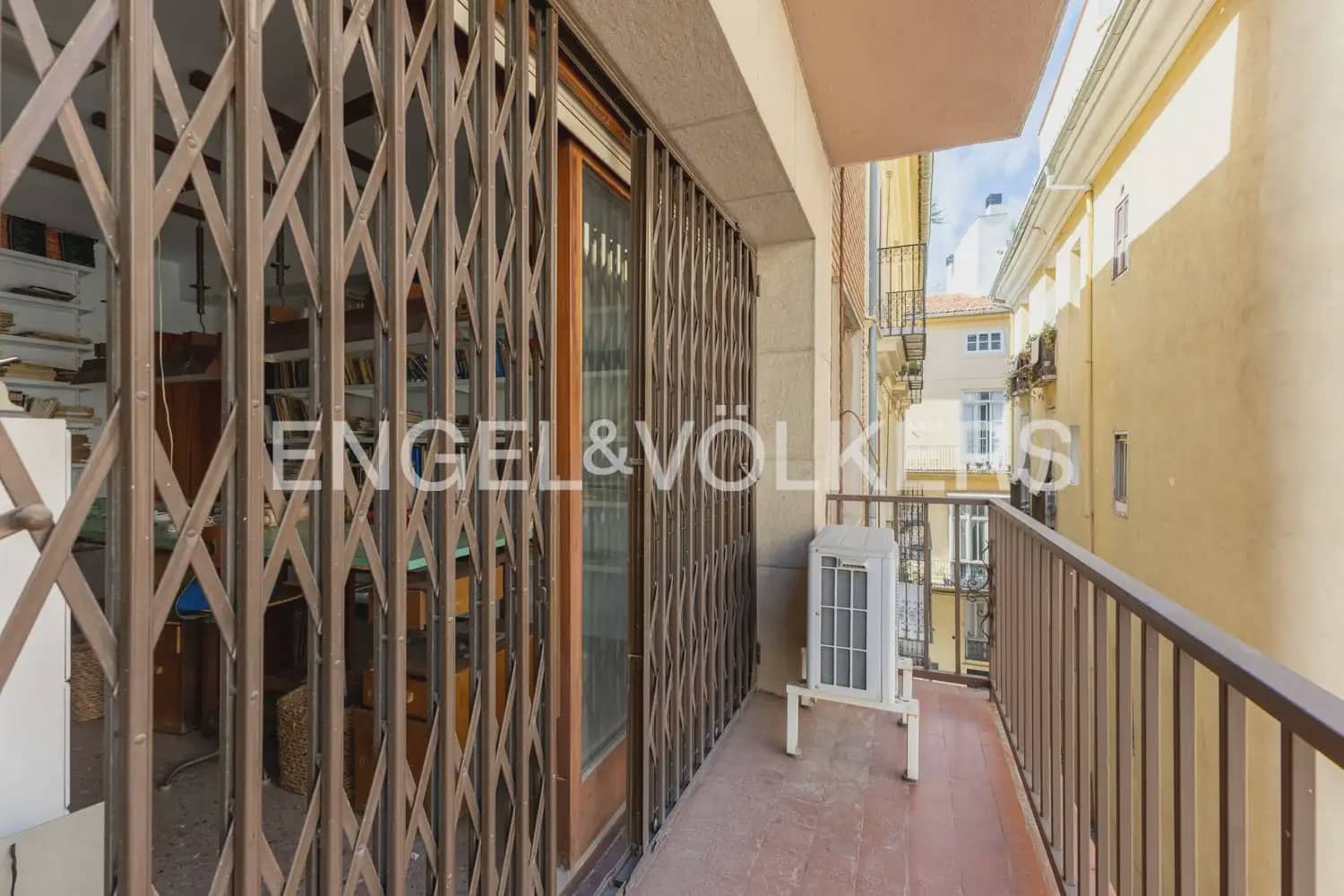 2 Zimmer Wohnung zu verkaufen in Valencia Stadt mit Garage - 500.000 € (Ref: 9897835)