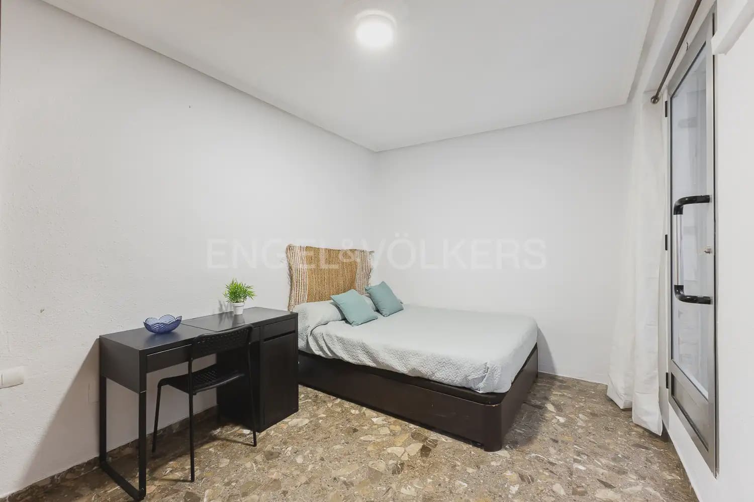 Appartement de 4 chambres à louer à Valence ville - 1 475 € (Ref: 9897836)