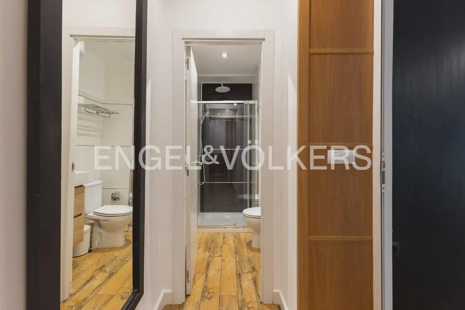 1 sypialnia Mieszkanie do wynajęcia w Miasto Walencja - 1 300 € (Ref: 9897837)