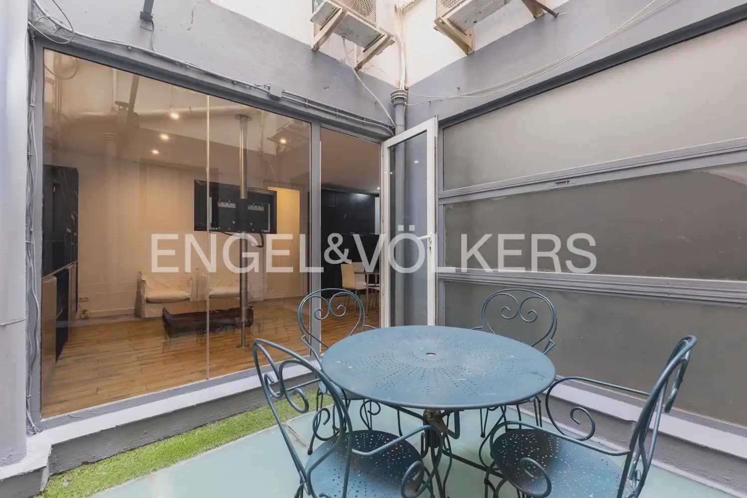 1 sypialnia Mieszkanie do wynajęcia w Miasto Walencja - 1 300 € (Ref: 9897837)