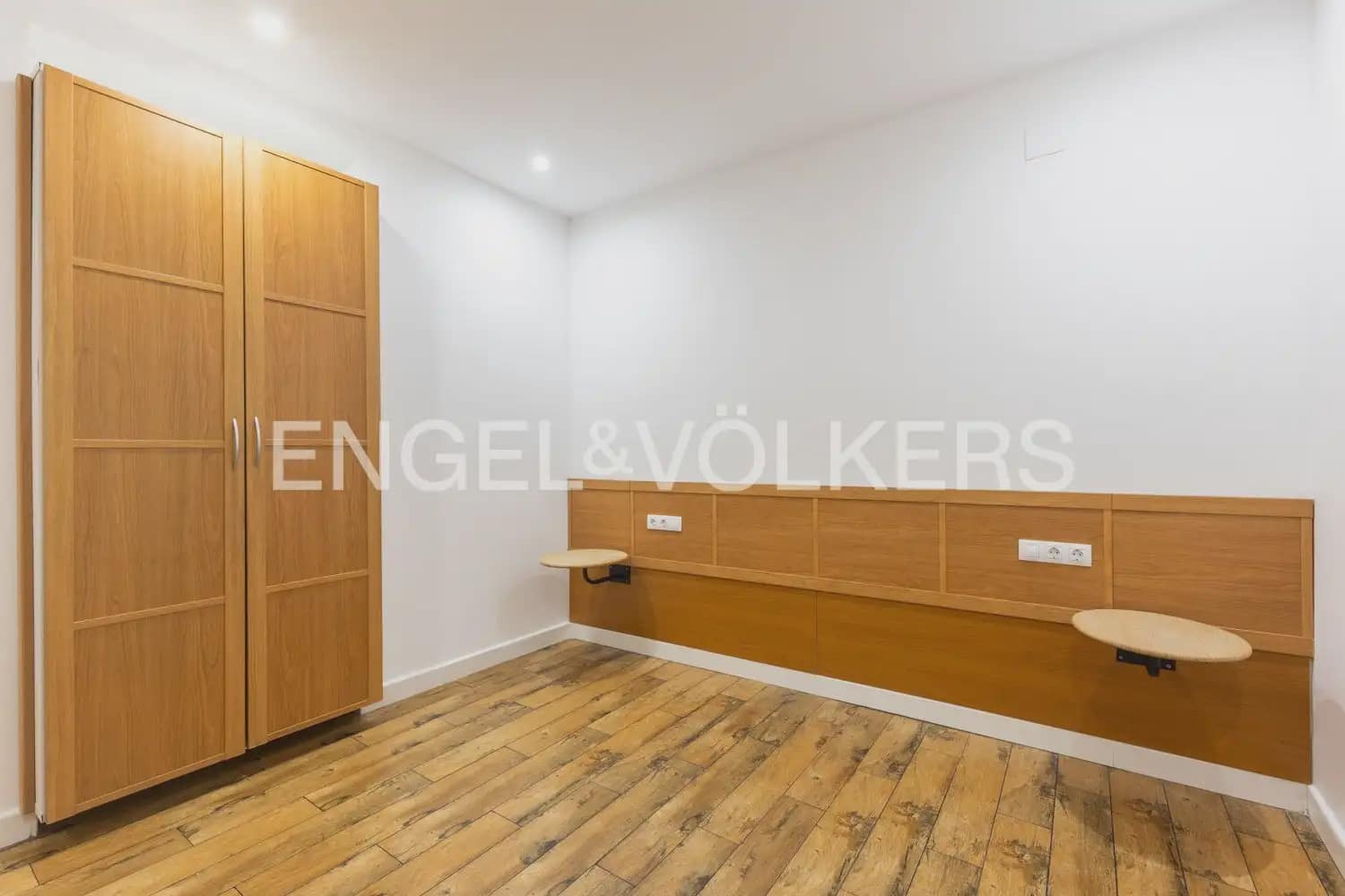 1 sypialnia Mieszkanie do wynajęcia w Miasto Walencja - 1 300 € (Ref: 9897837)