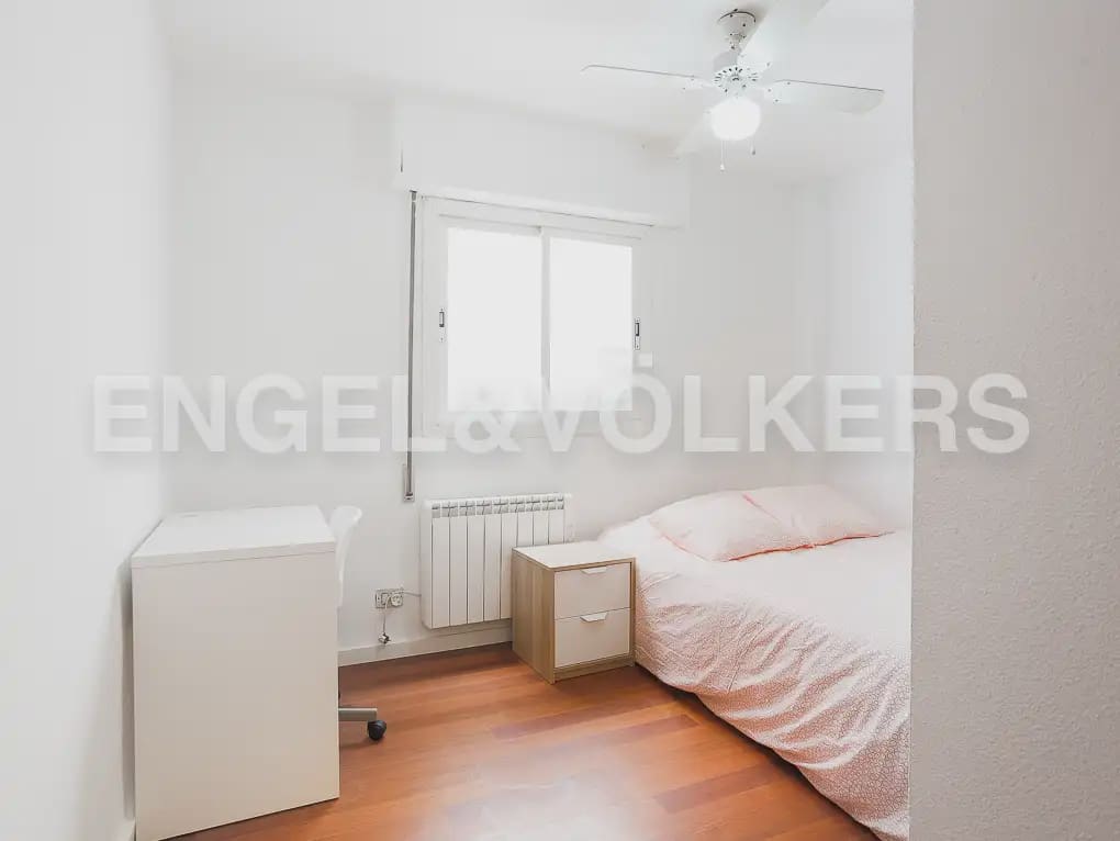 3 quarto Apartamento para arrendar em Valencia cidade - 1 800 € (Ref: 9897838)
