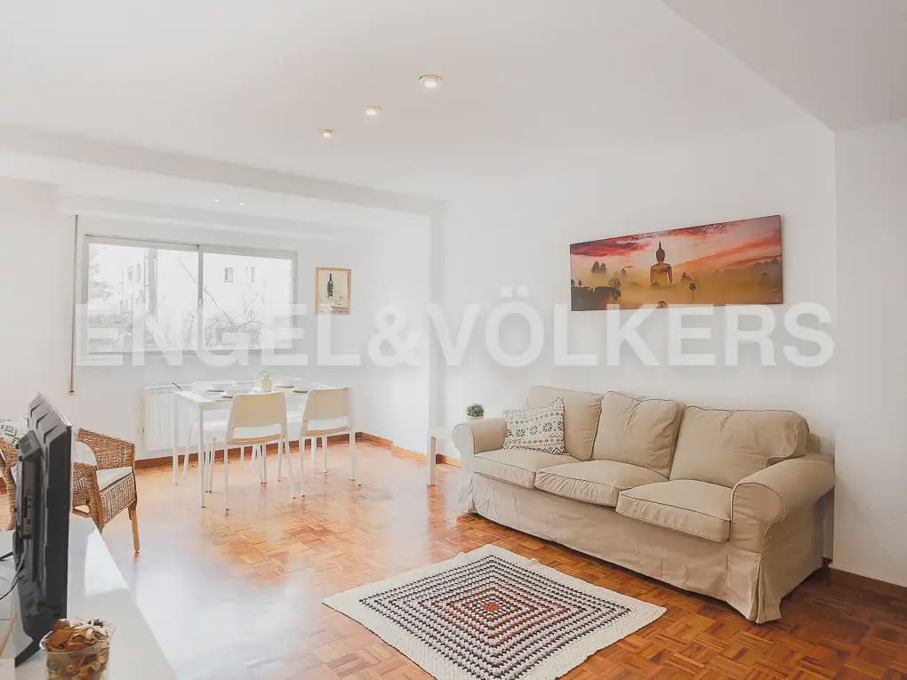 3 quarto Apartamento para arrendar em Valencia cidade - 1 800 € (Ref: 9897838)