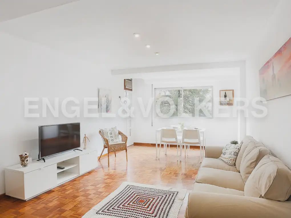 3 quarto Apartamento para arrendar em Valencia cidade - 1 800 € (Ref: 9897838)