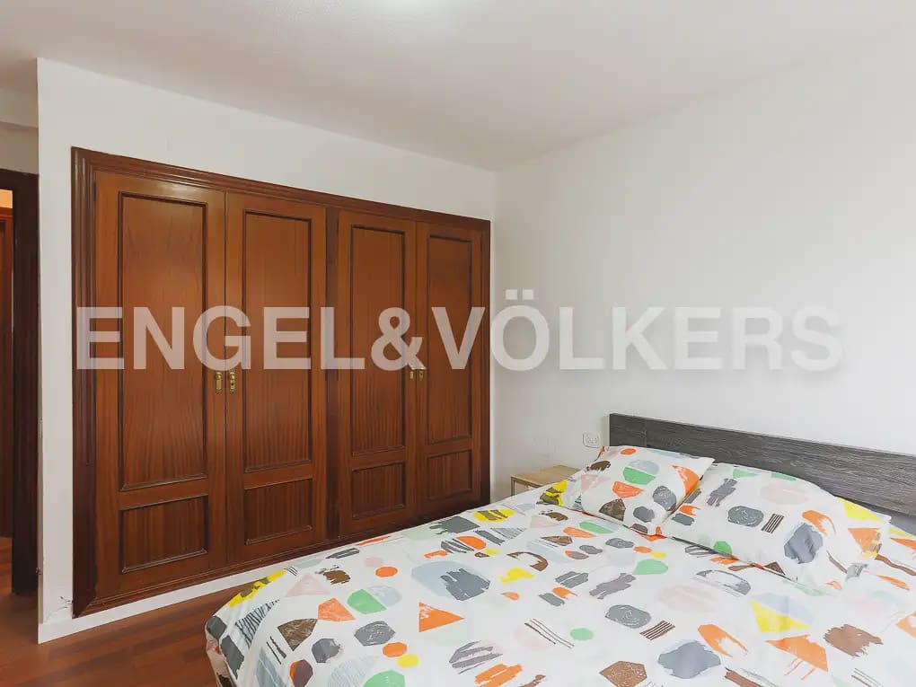 3 quarto Apartamento para arrendar em Valencia cidade - 1 800 € (Ref: 9897838)