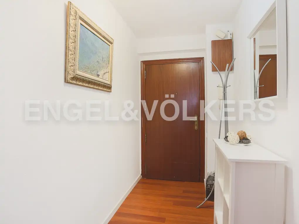 3 quarto Apartamento para arrendar em Valencia cidade - 1 800 € (Ref: 9897838)