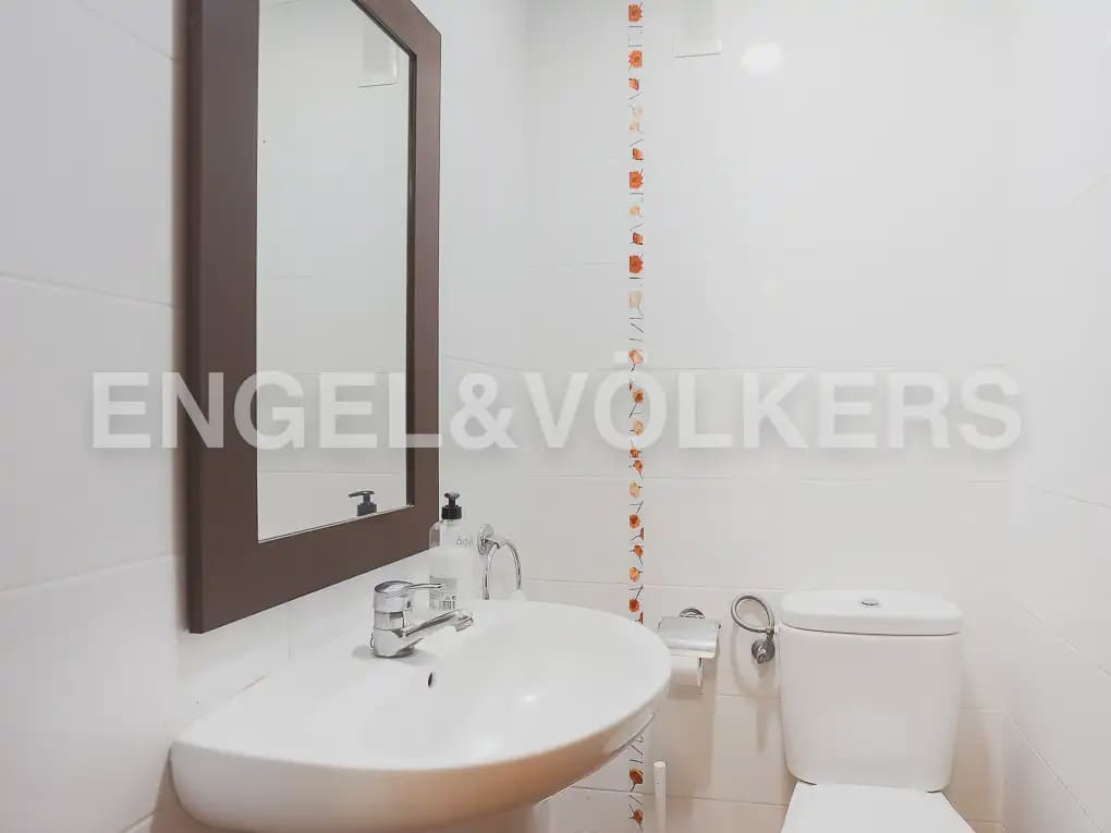 3 quarto Apartamento para arrendar em Valencia cidade - 1 800 € (Ref: 9897838)