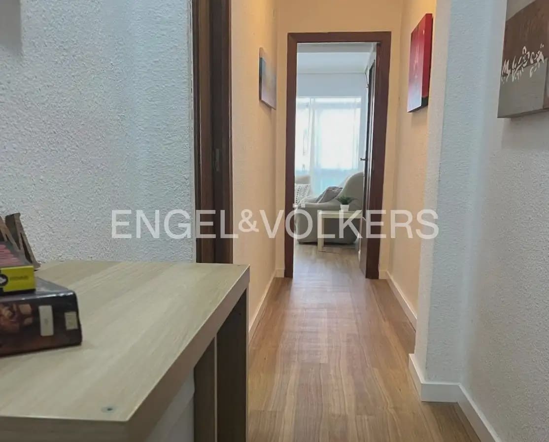 3 slaapkamer Flat te huur in Valencia stad - € 1.600 (Ref: 9897840)