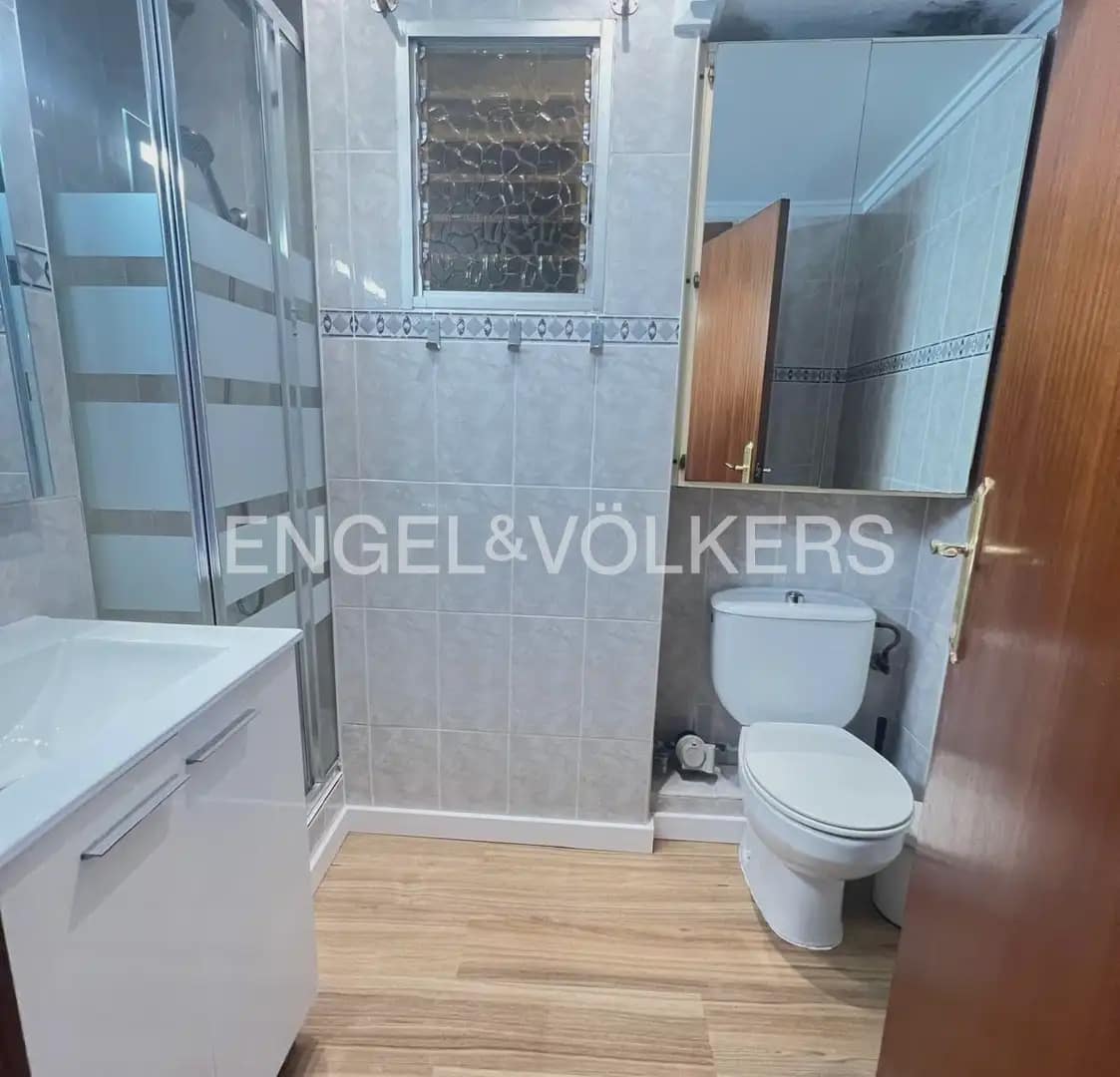 3 slaapkamer Flat te huur in Valencia stad - € 1.600 (Ref: 9897840)