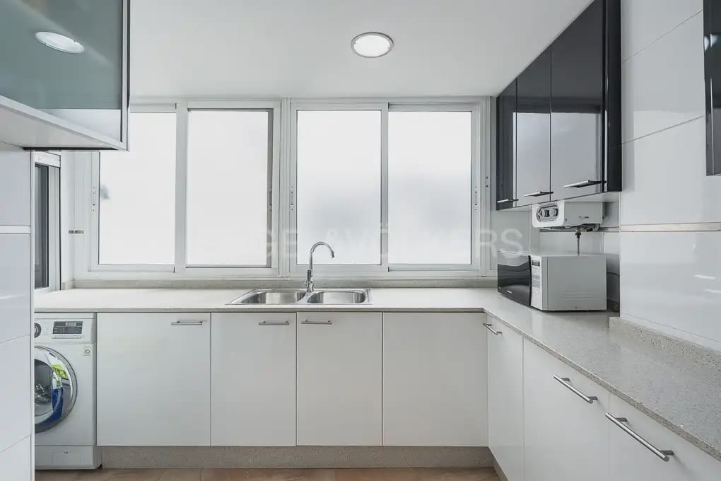 2 bedroom Flat for rent in Valencia city - € 1,500 (Ref: 9897841)