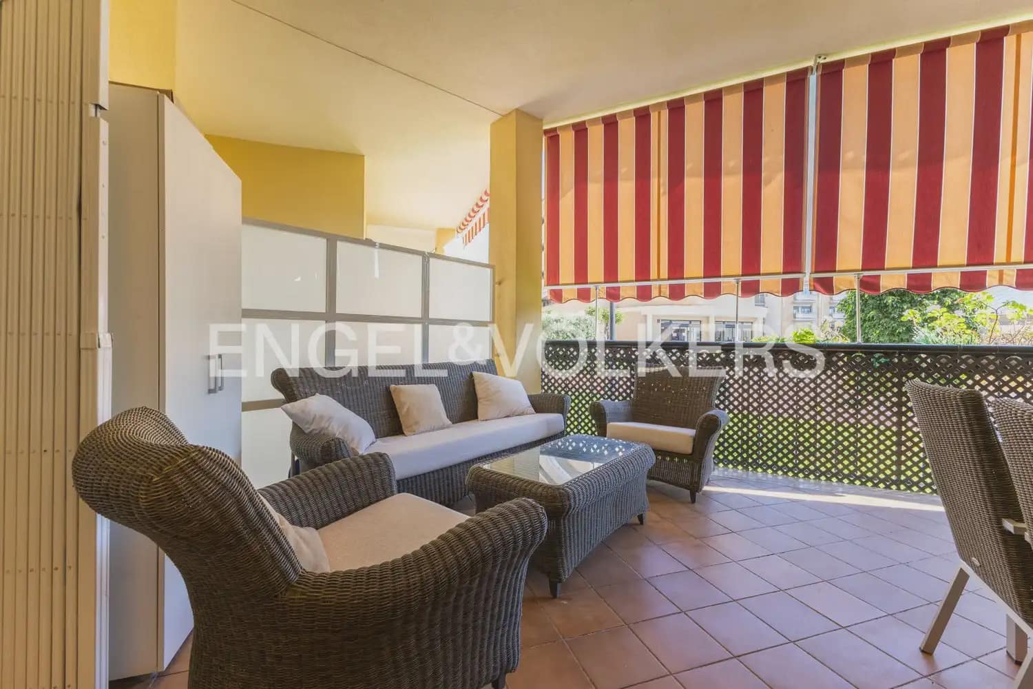 2 bedroom Flat for sale in Canet d'En Berenguer with pool garage - € 275,000 (Ref: 9897842)