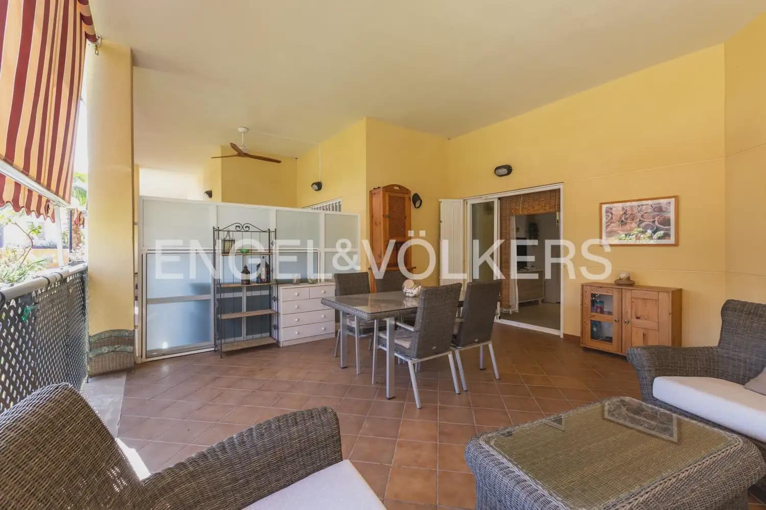 2 bedroom Flat for sale in Canet d'En Berenguer with pool garage - € 275,000 (Ref: 9897842)