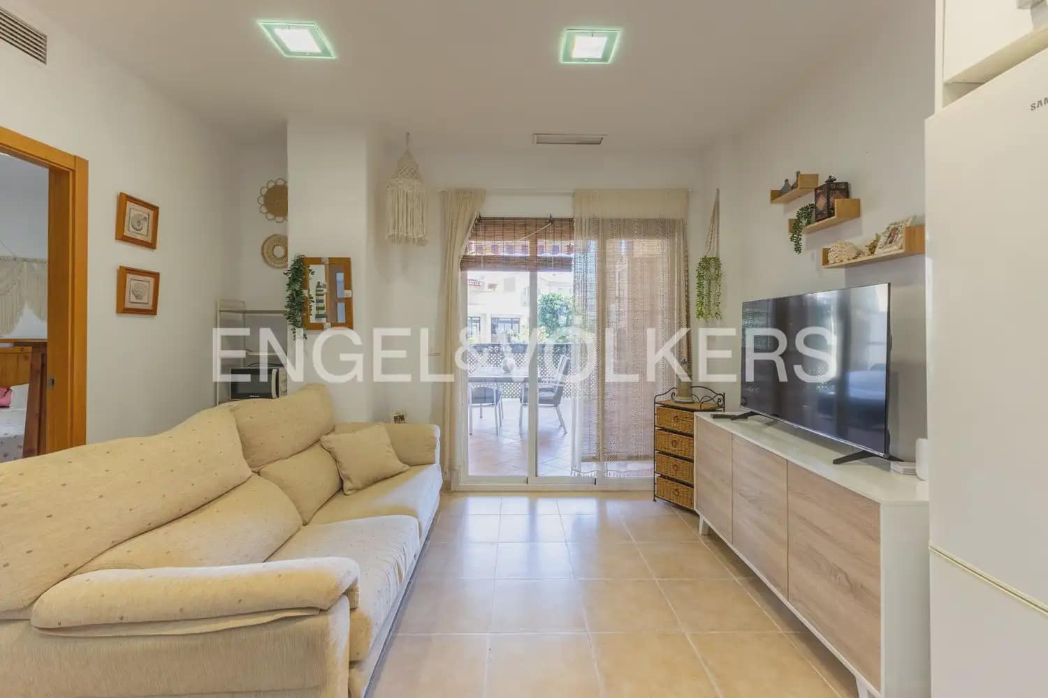 2 bedroom Flat for sale in Canet d'En Berenguer with pool garage - € 275,000 (Ref: 9897842)