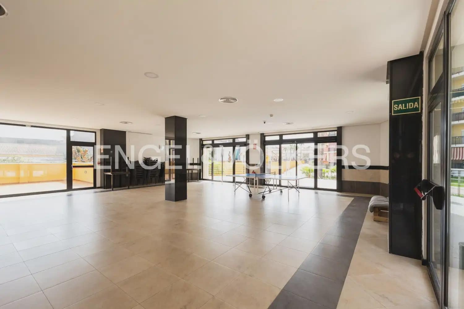 2 bedroom Flat for sale in Canet d'En Berenguer with pool garage - € 275,000 (Ref: 9897842)