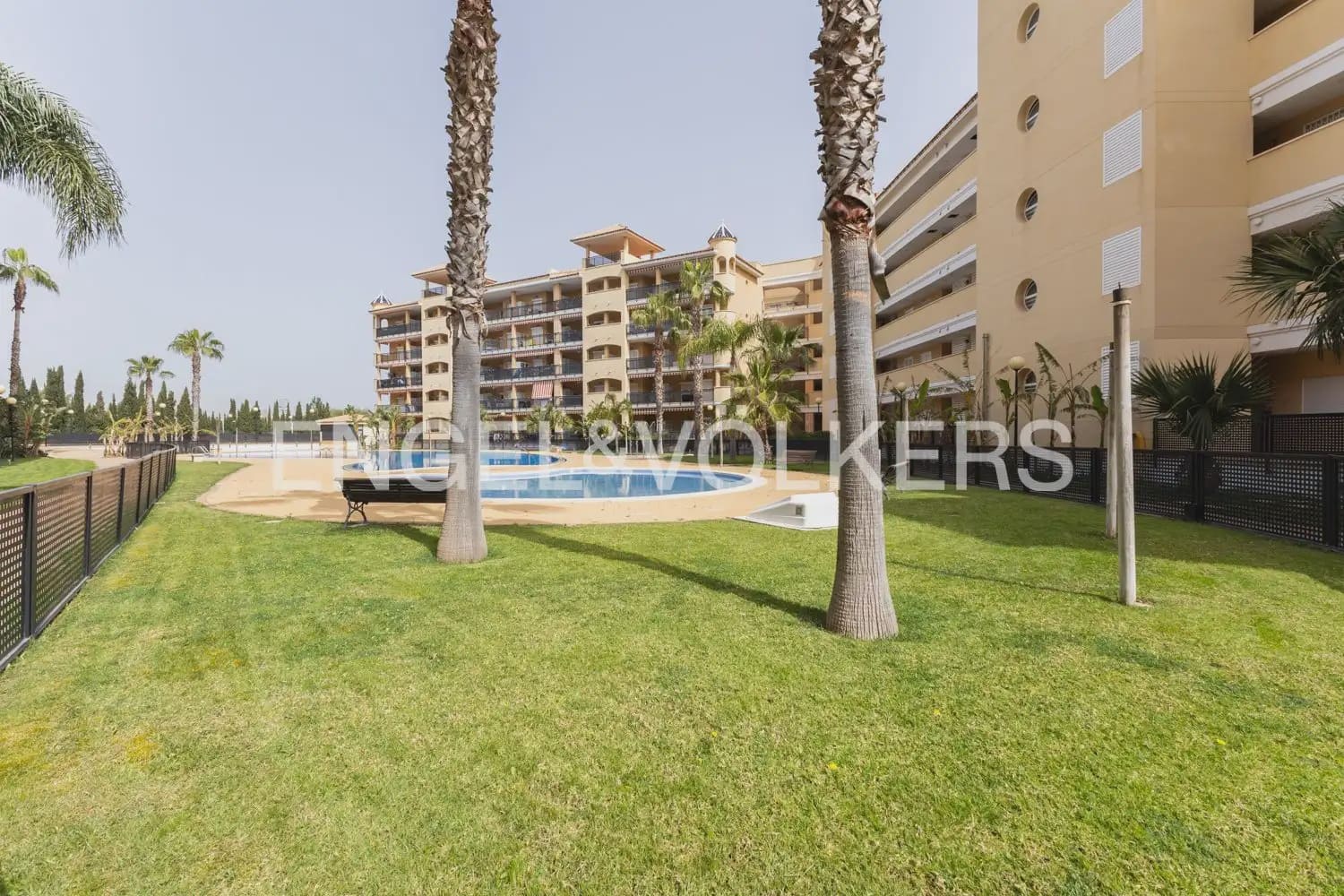2 bedroom Flat for sale in Canet d'En Berenguer with pool garage - € 275,000 (Ref: 9897842)