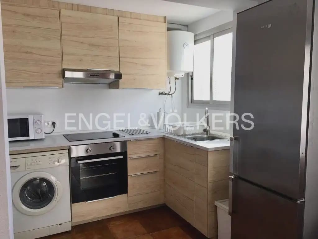 3 quarto Apartamento para arrendar em Valencia cidade - 1 600 € (Ref: 9897843)