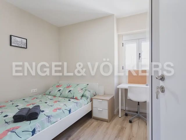 3 quarto Apartamento para arrendar em Aiora, Valência cidade - 1 600 € (Ref: 9897846)