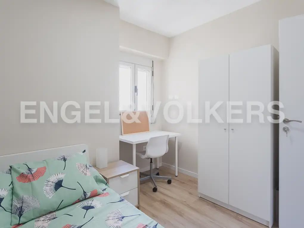 3 quarto Apartamento para arrendar em Valencia cidade - 1 600 € (Ref: 9897846)