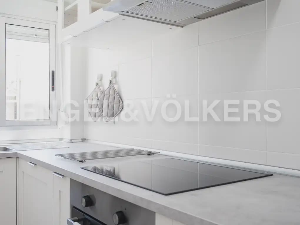 3 quarto Apartamento para arrendar em Valencia cidade - 1 600 € (Ref: 9897846)