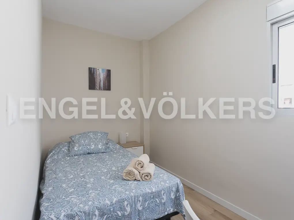 3 quarto Apartamento para arrendar em Valencia cidade - 1 600 € (Ref: 9897846)