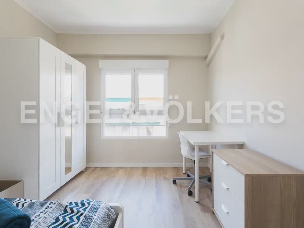 3 quarto Apartamento para arrendar em Valencia cidade - 1 600 € (Ref: 9897846)